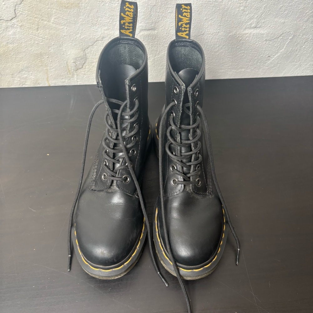 DR. Martens Women’s Boots size 7 black